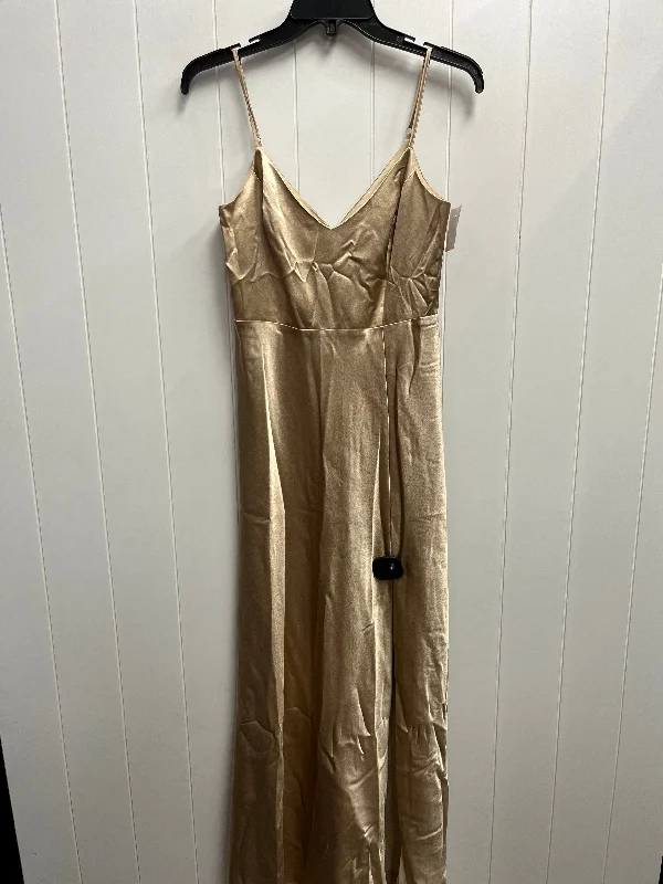 Dress Party Long By Clothes Mentor In Gold, Size: Xs